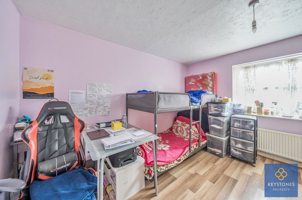 Property photo 3 of 18