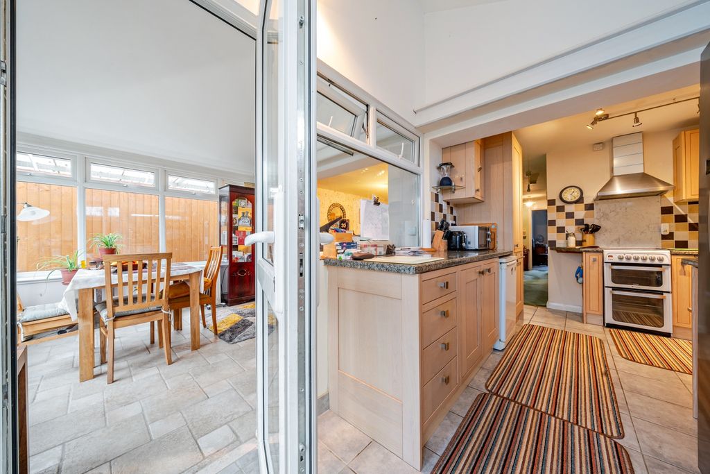 Property photo 3 of 10 1394431-6-694A9A5A8F384