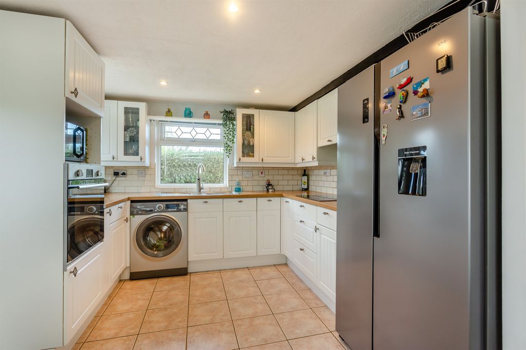 Property photo 2 of 22