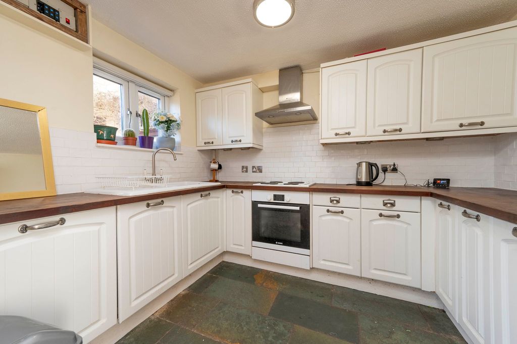 Property photo 2 of 13 Kitchen