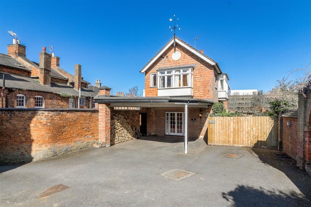 Property photo 2 of 29 Coach House - Car Port And Parking