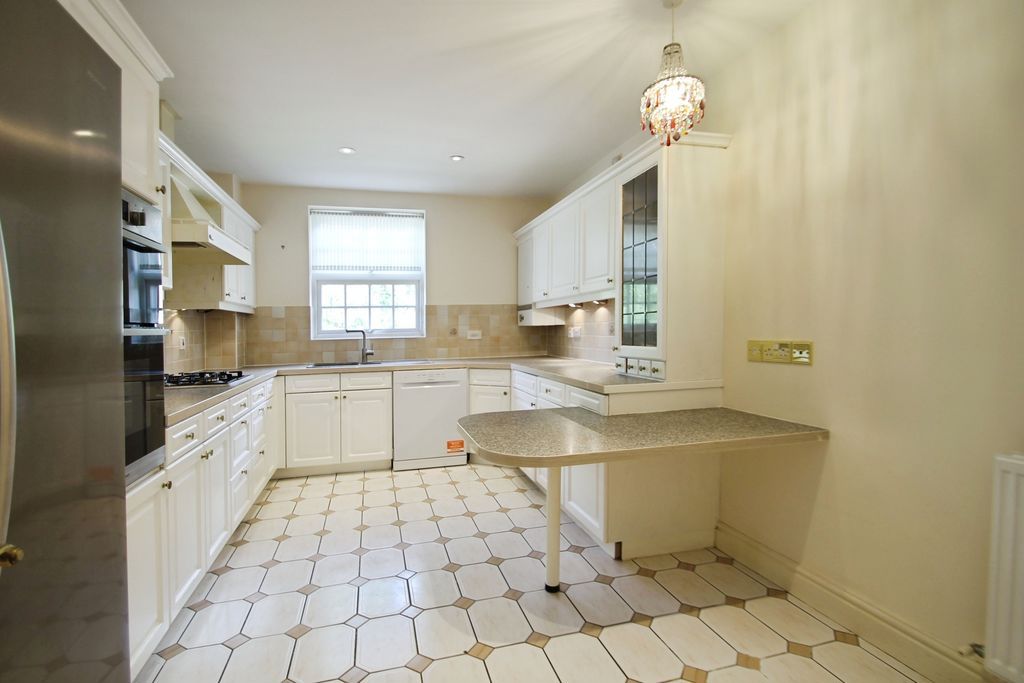 Property photo 2 of 16 Photo 21