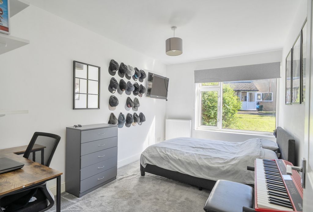 Property photo 3 of 14 1463960-8-6A0F40d...