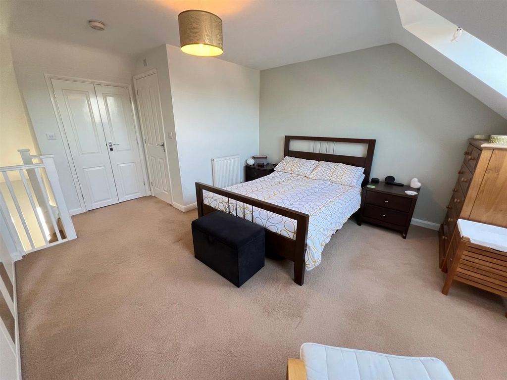 Property photo 3 of 25