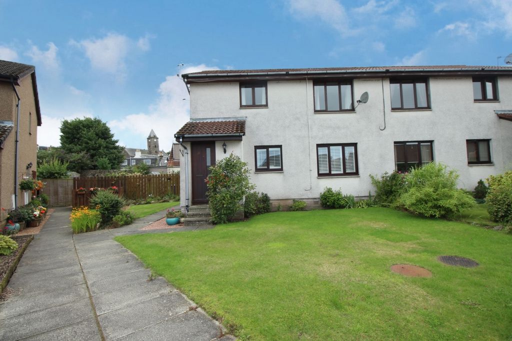 Property photo 2 of 20