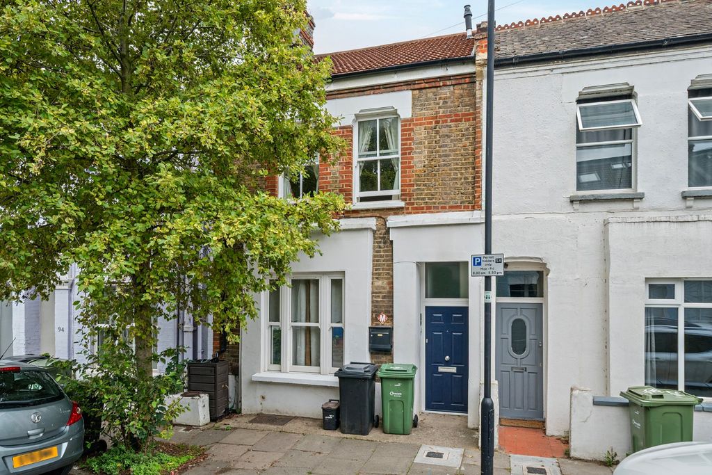 Property photo 2 of 16 Picture No. 32