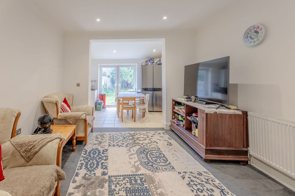 Property photo 2 of 14