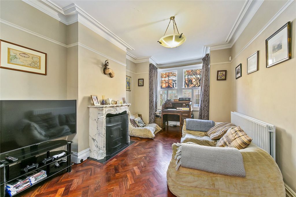 Property photo 2 of 17 Picture No. 18