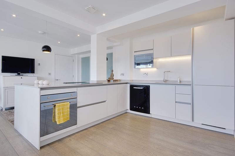 Property photo 3 of 16 Photo 7