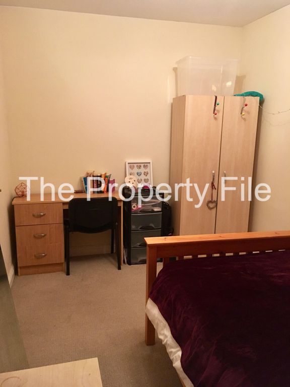 Property photo 1 of 3