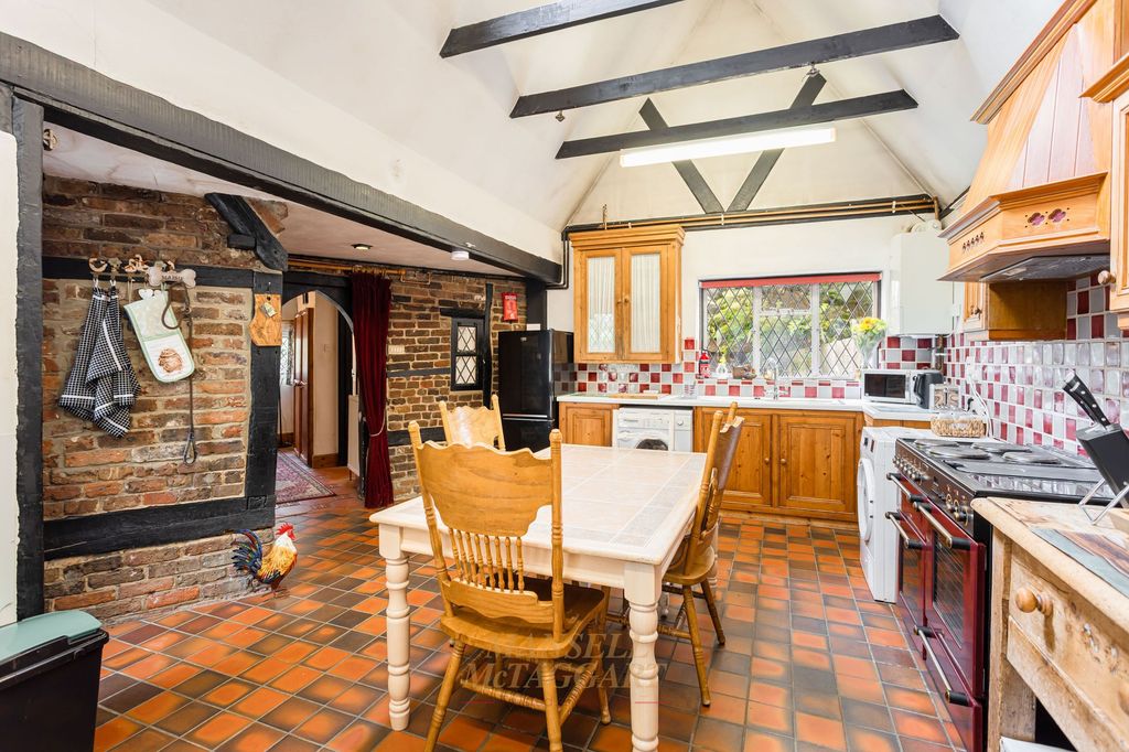 Property photo 3 of 21