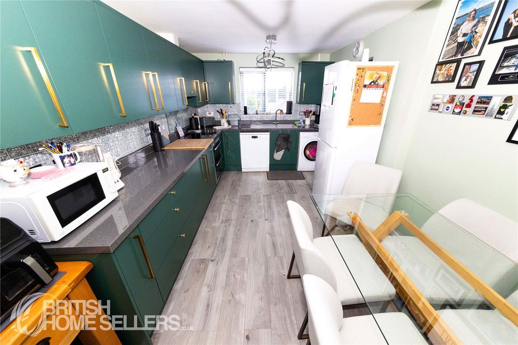 Property photo 2 of 39 Picture No. 38