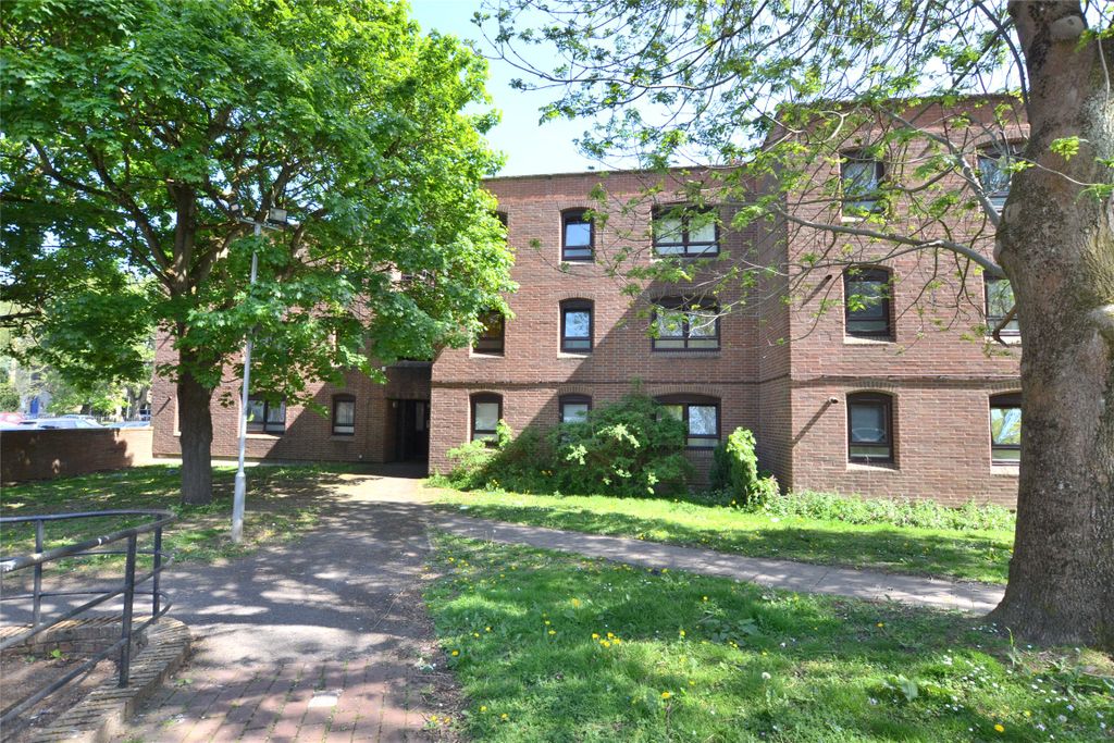 Property photo 3 of 16 Picture No. 15