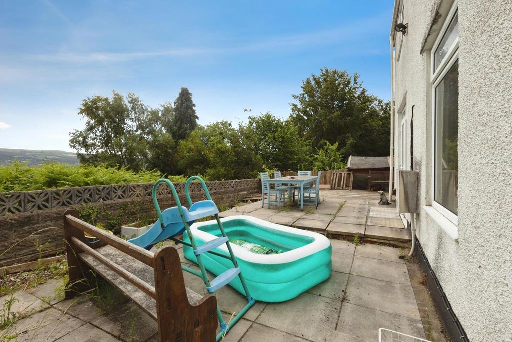 Property photo 2 of 19 Pbox-Img.Jpg