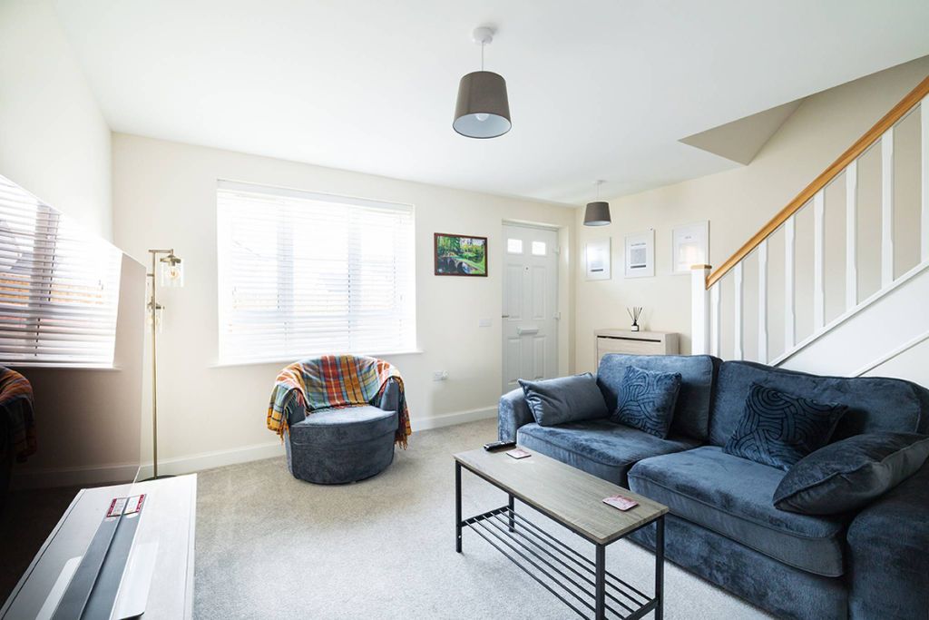 Property photo 2 of 19