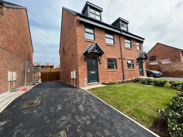 Property photo 2 of 18