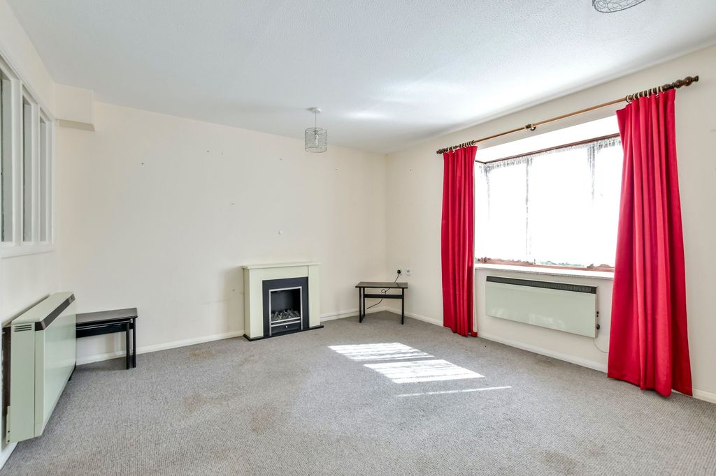 Property photo 3 of 13