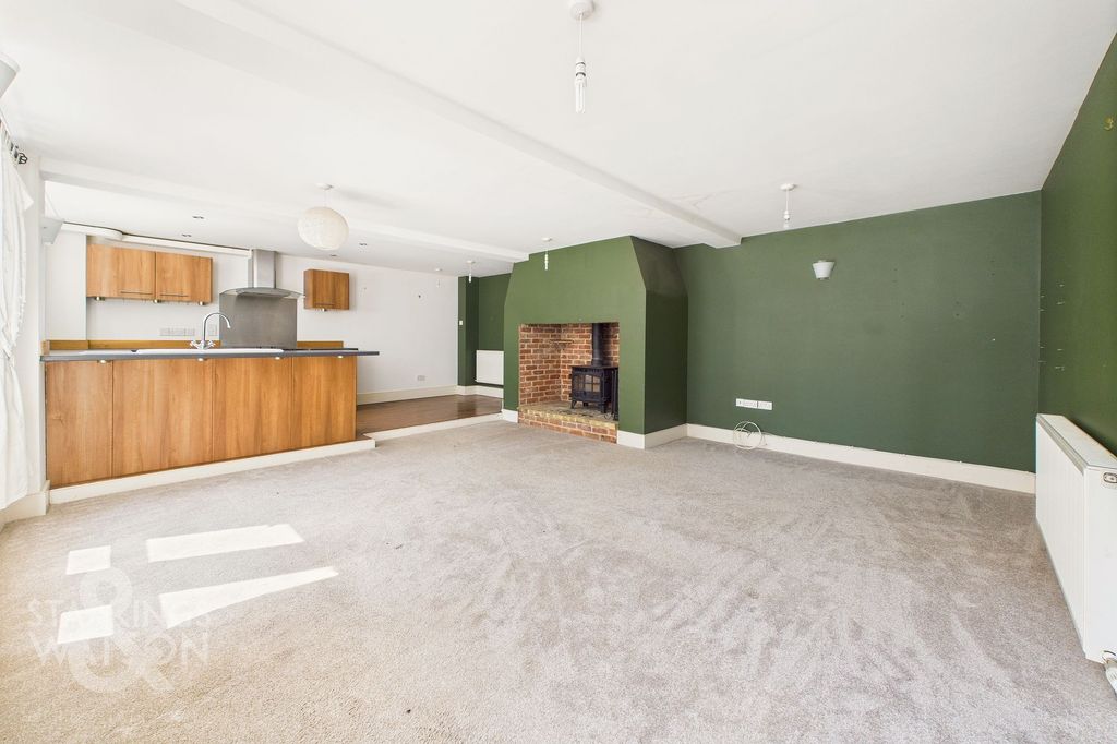 Property photo 3 of 22