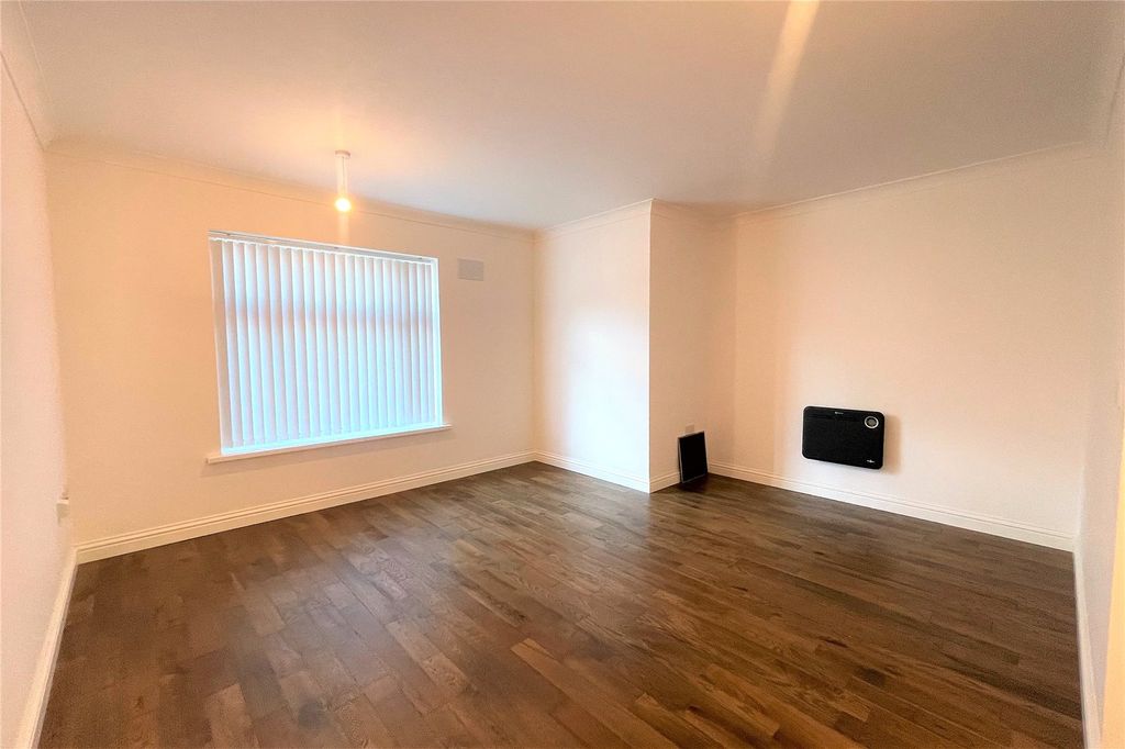 Property photo 2 of 10 Picture No. 04