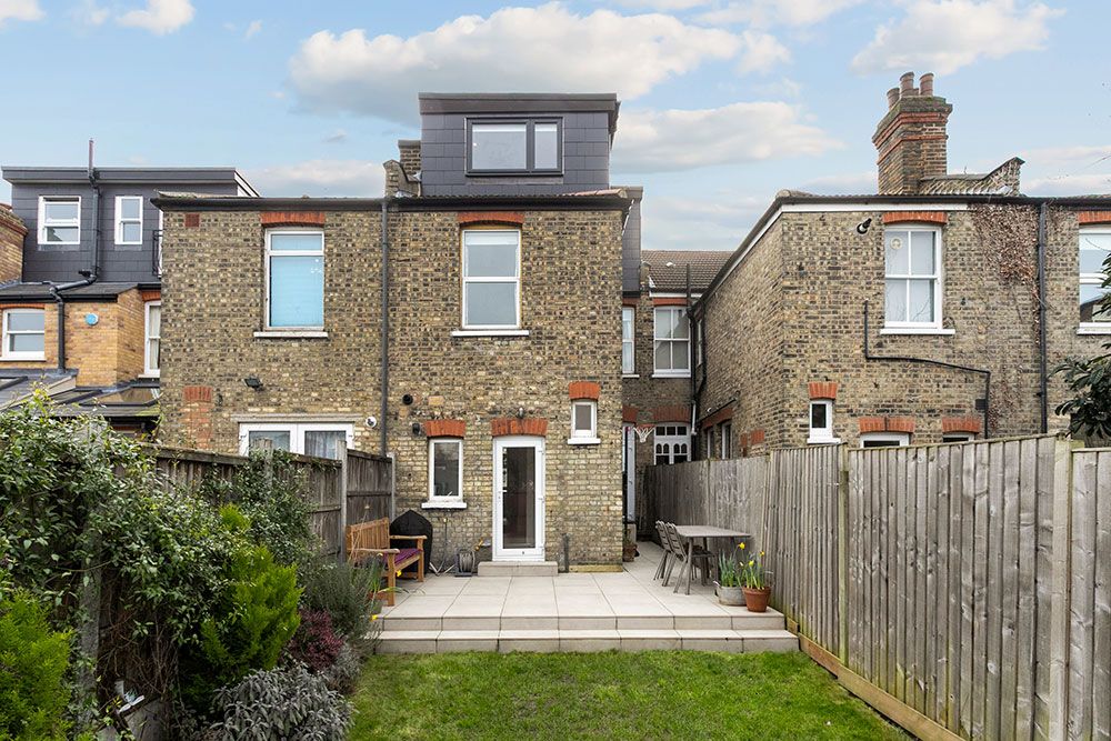 Property photo 3 of 32