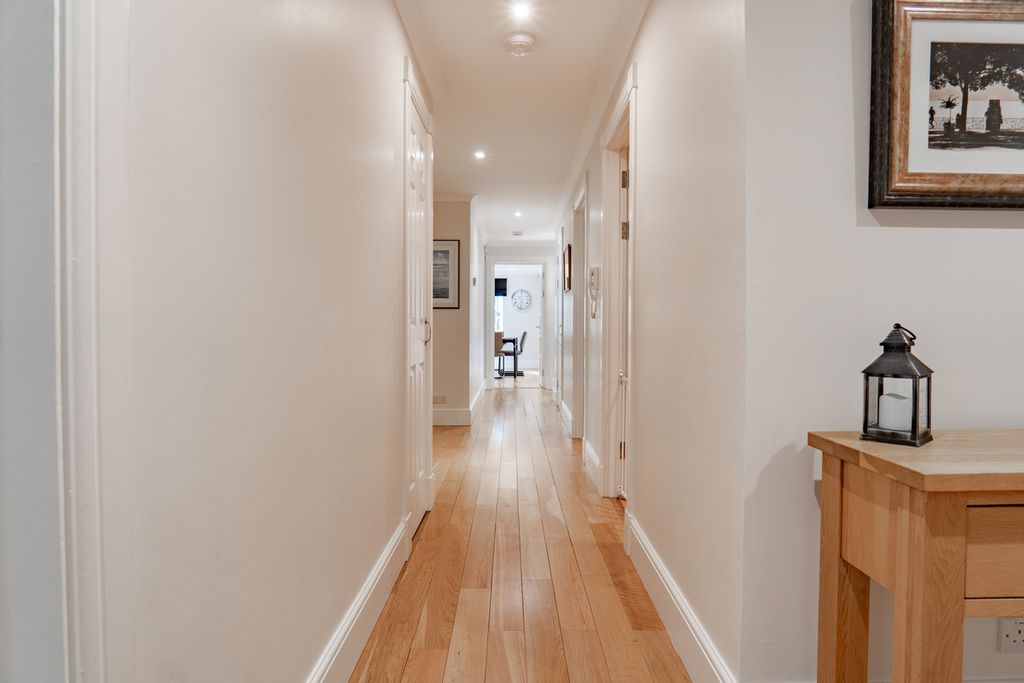 Additional image 27 of 4 bed flat for saleIsland Bank Road, Inverness IV2