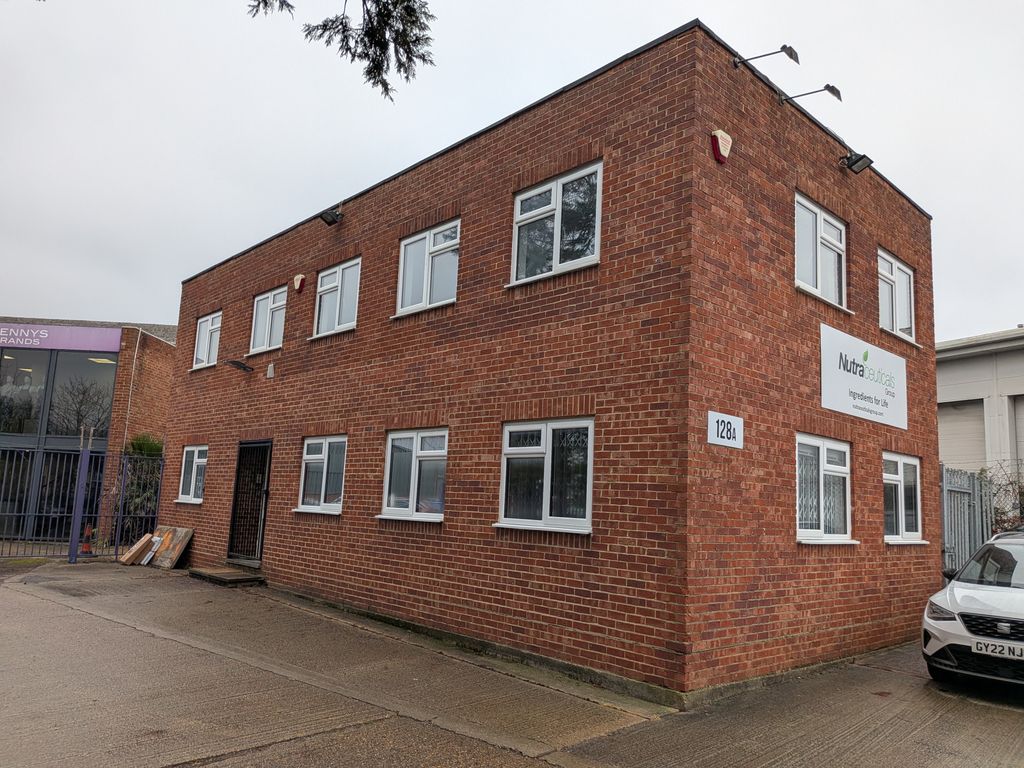 Property photo 1 of 3