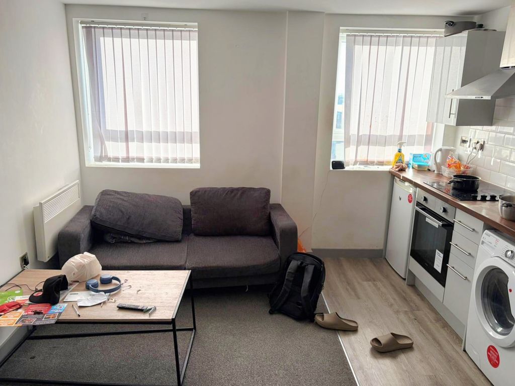 Property photo 2 of 6