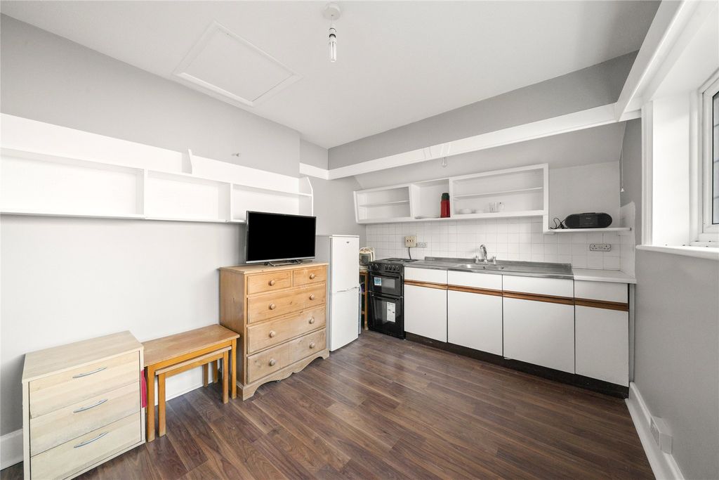 Property photo 2 of 7 Picture 2