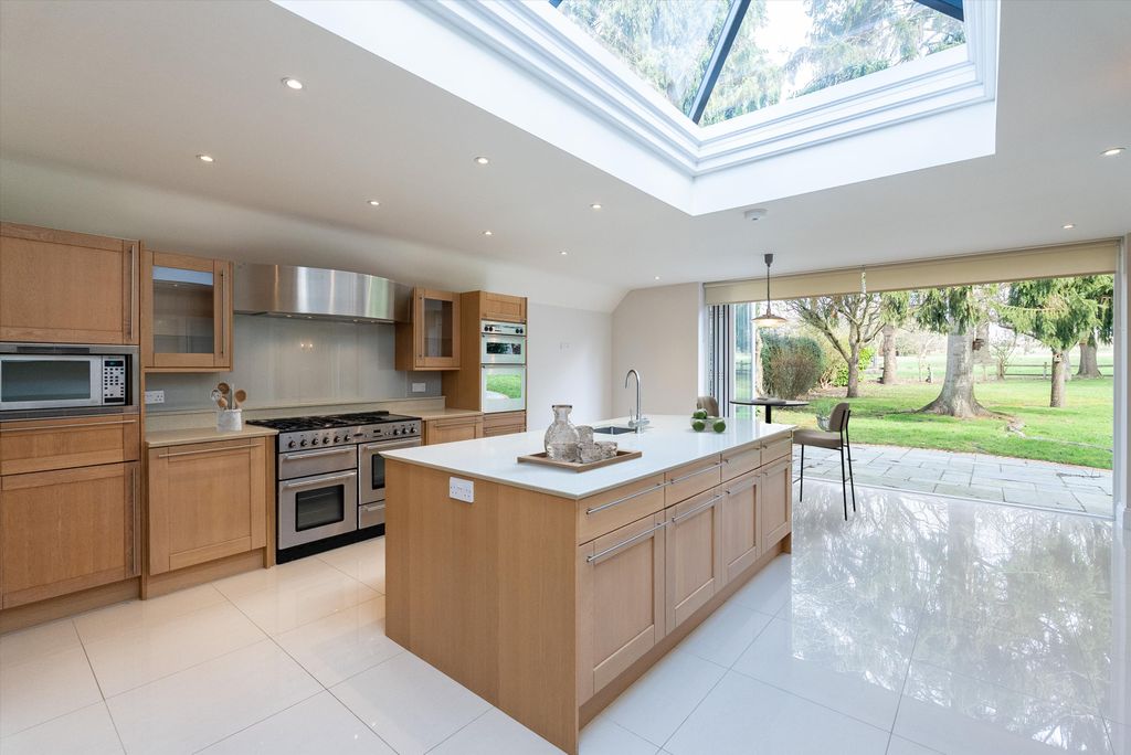 Property photo 3 of 26 Image