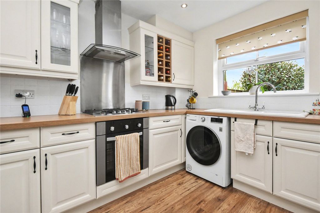 Property photo 3 of 19 Picture No. 14