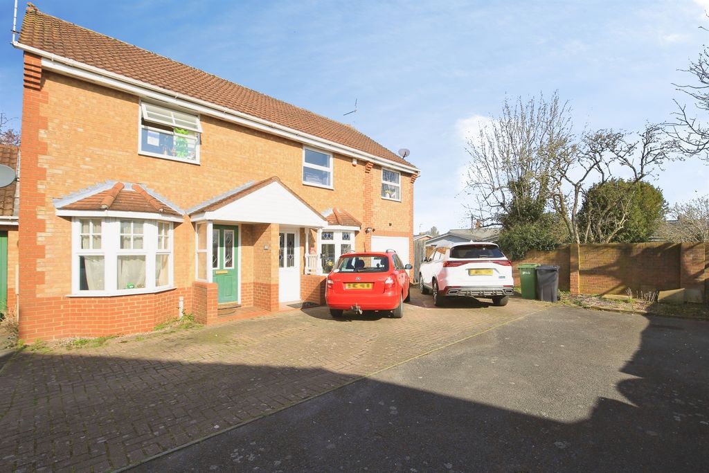 Property photo 1 of 12