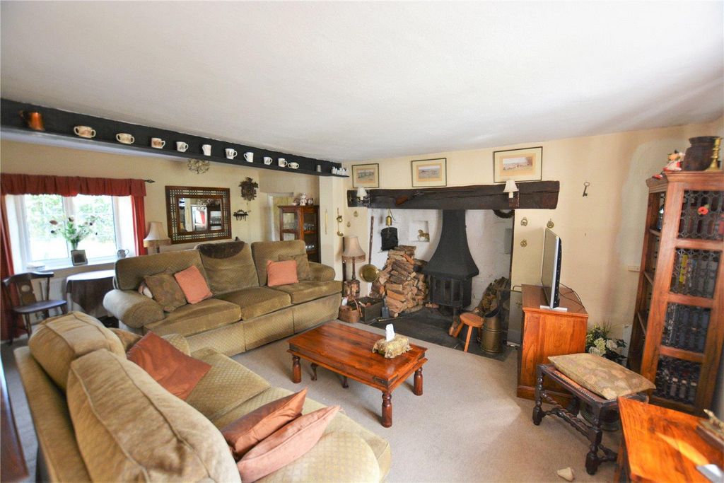 Property photo 3 of 19 Bampton Seddons