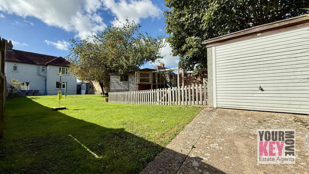 Property photo 3 of 32