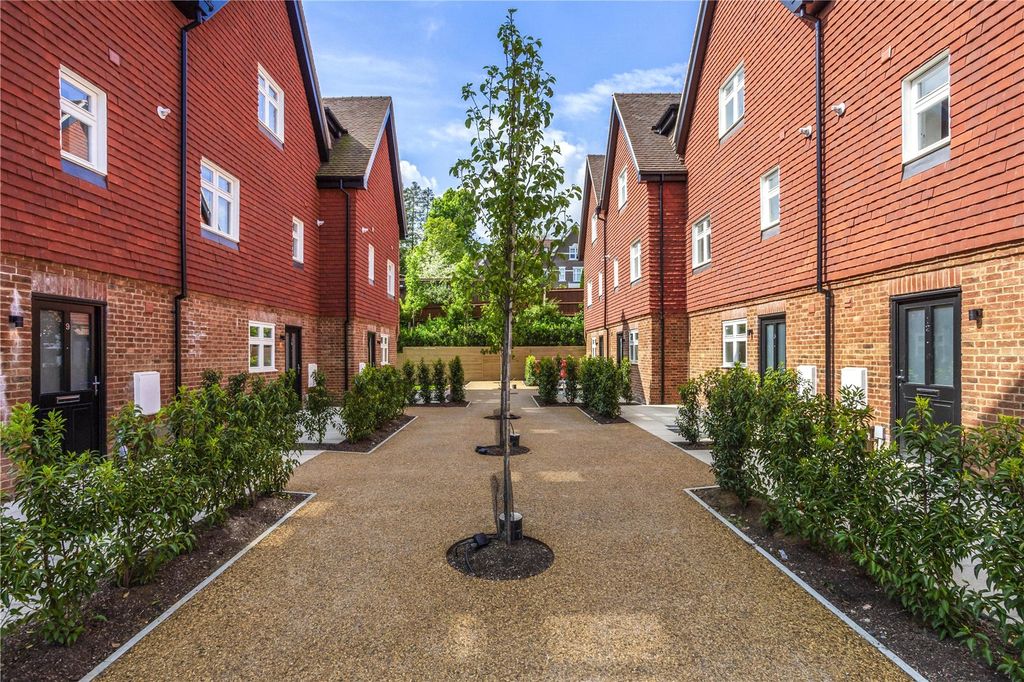Property photo 1 of 14 External