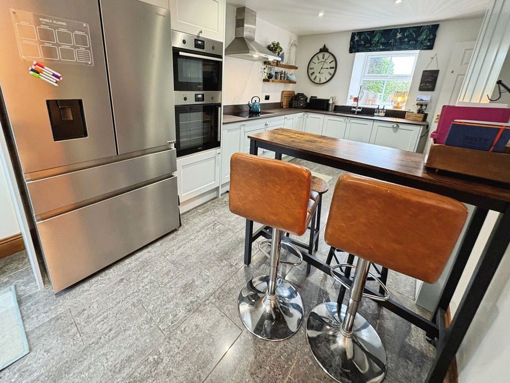 Property photo 3 of 19 Photo 13