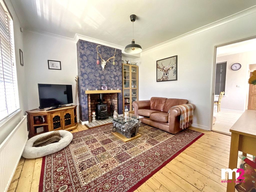 Property photo 2 of 16
