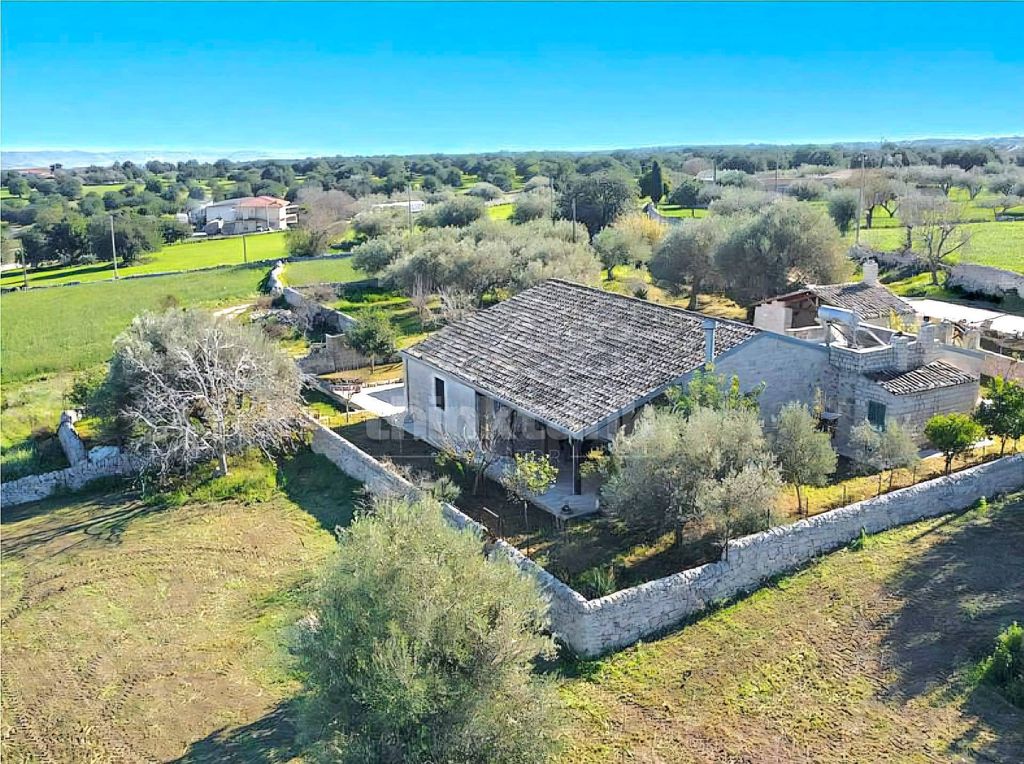 Property photo 3 of 35