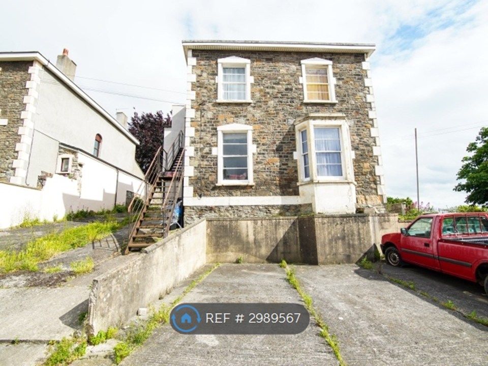Property photo 2 of 13