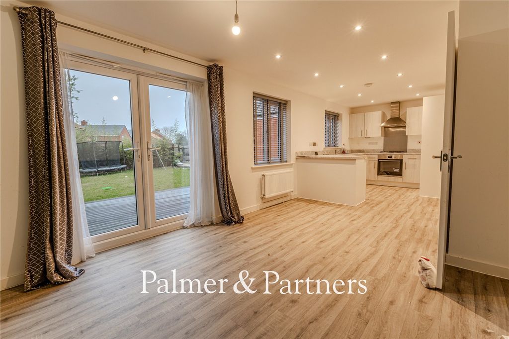 Property photo 3 of 20 Picture No. 32