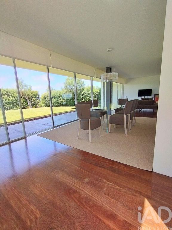 Property photo 1 of 28