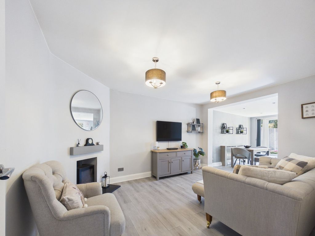 Property photo 2 of 18 Picture No. 11