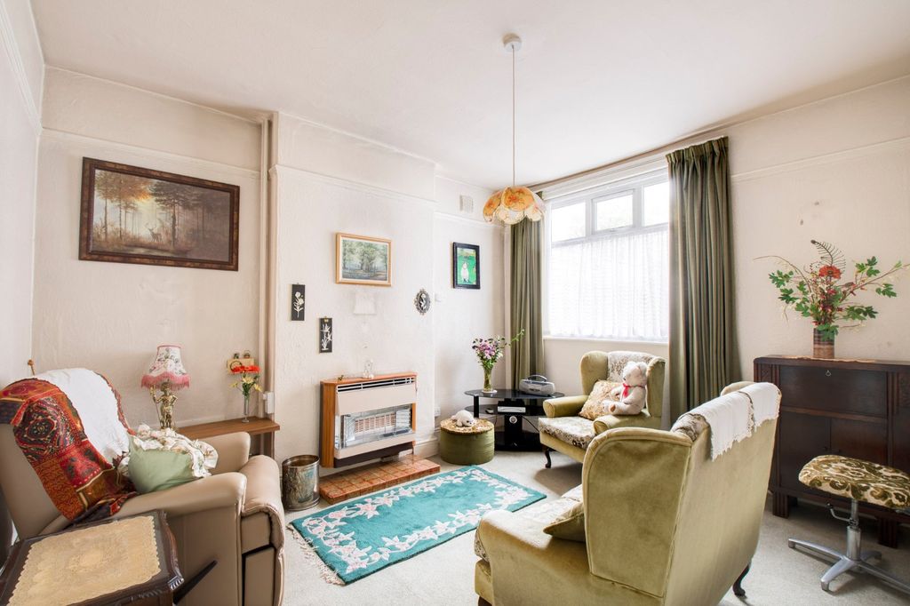 Property photo 3 of 18 Picture No. 08