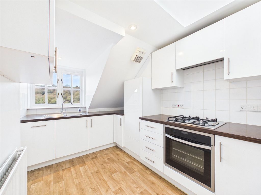 Property photo 3 of 12 Picture No. 20