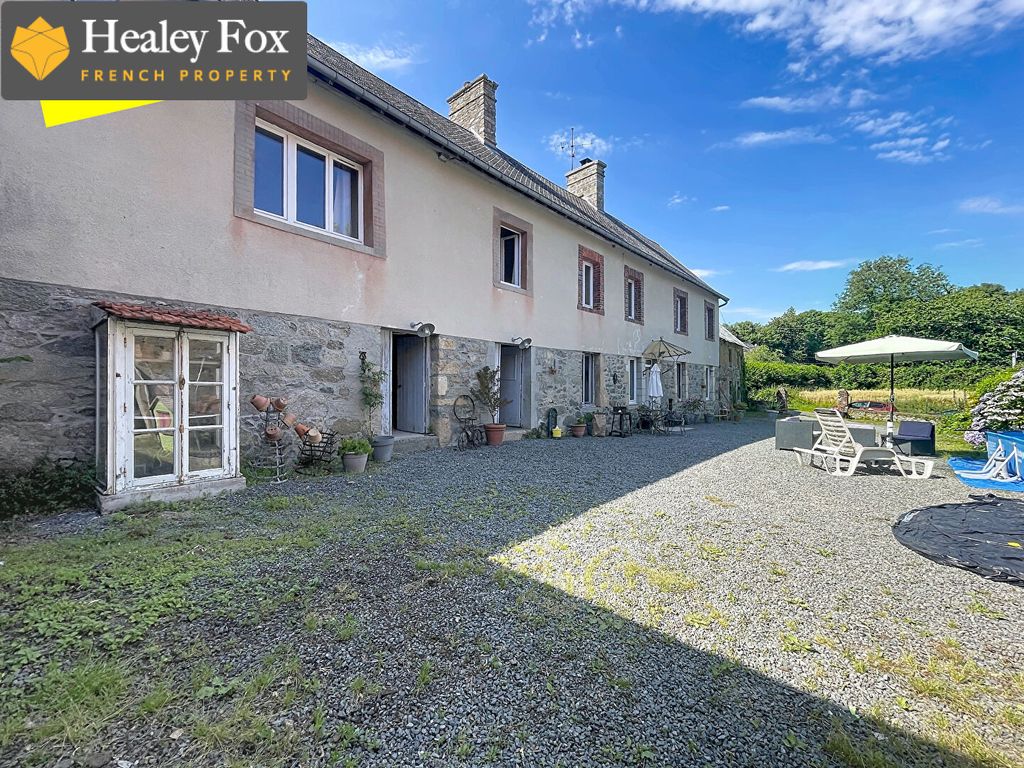 Property photo 1 of 18 Main Exterior View