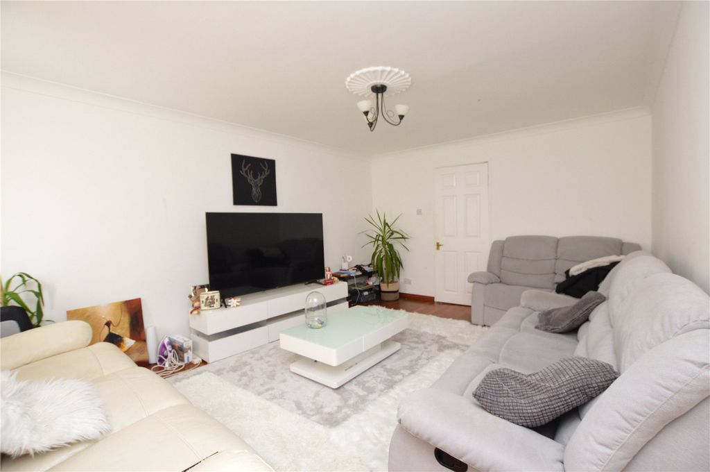 Property photo 3 of 12 Living Room