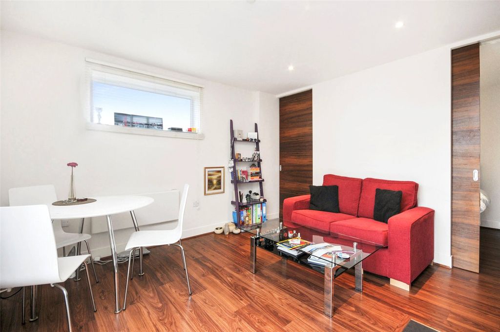 Property photo 3 of 7 Picture No. 05