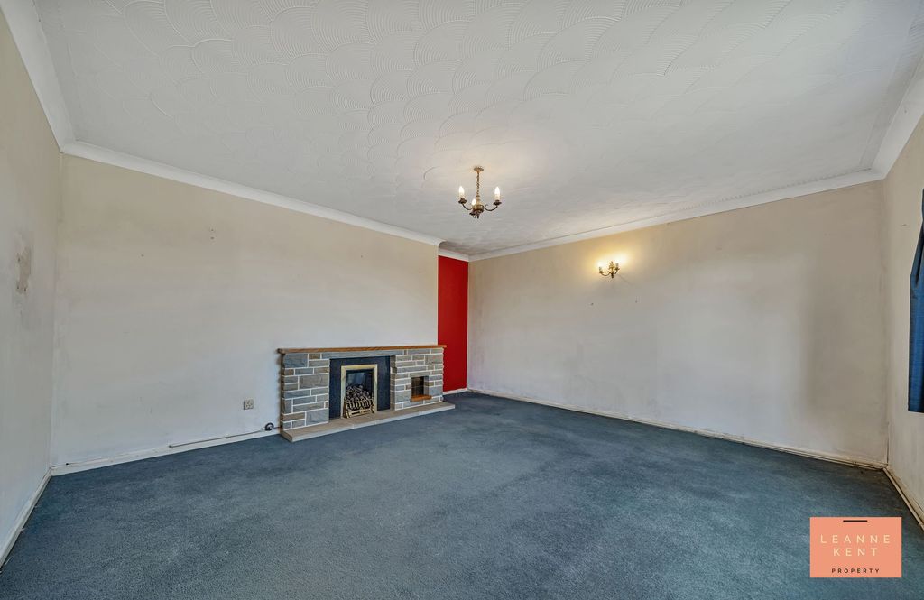 Property photo 2 of 34