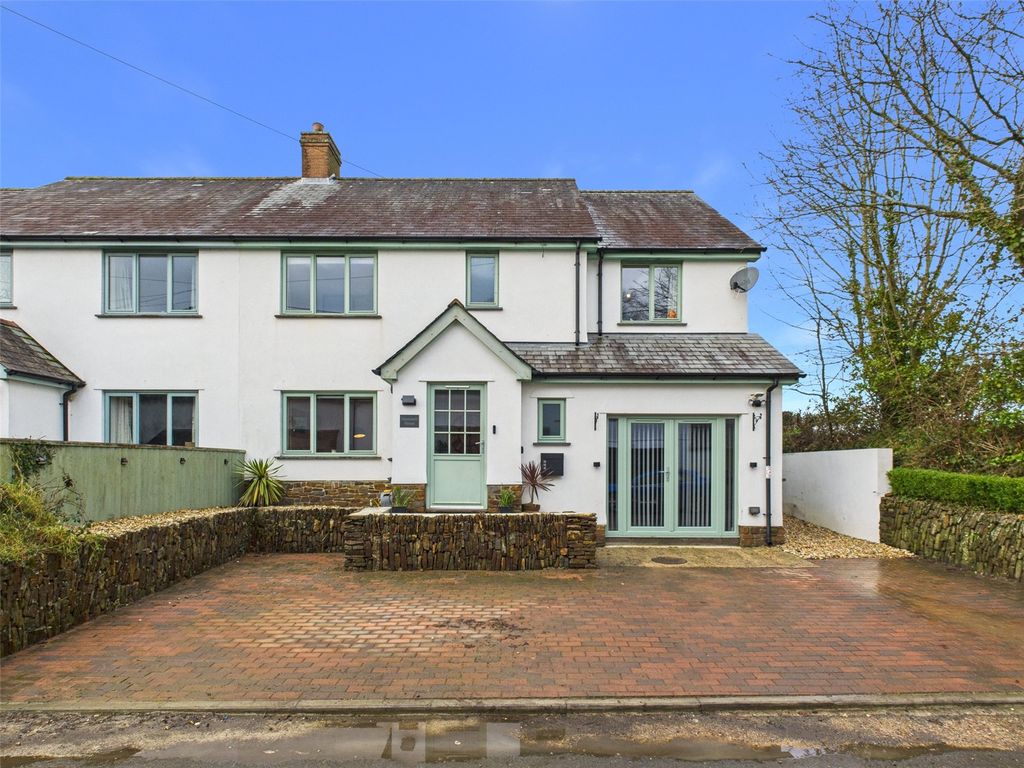 Property photo 1 of 22 Front