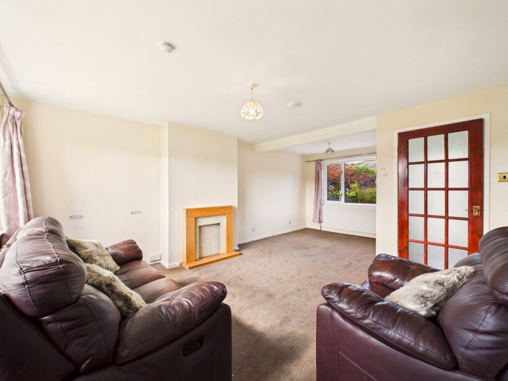 Property photo 3 of 37