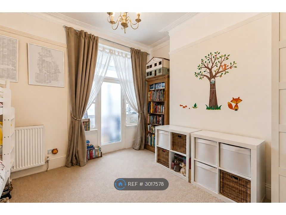 Property photo 1 of 2